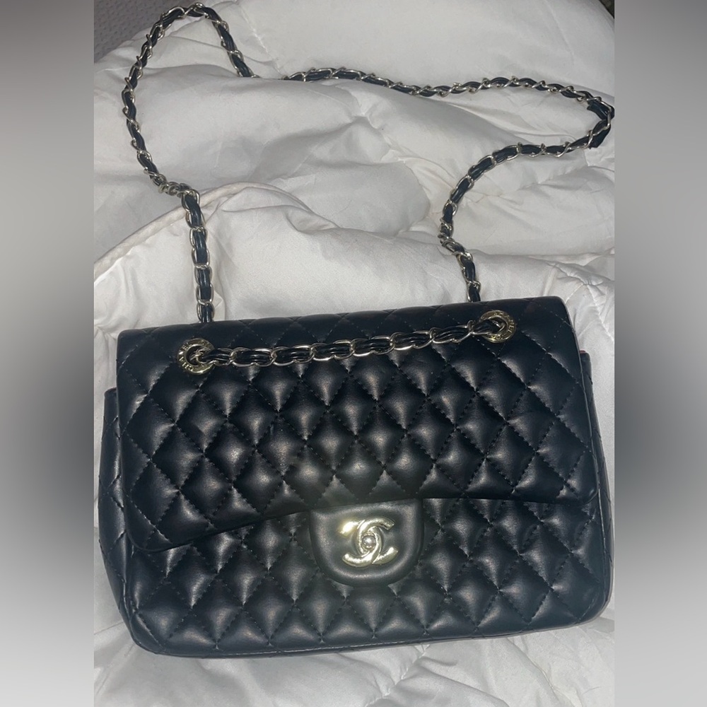 Chanel purse duuuppe